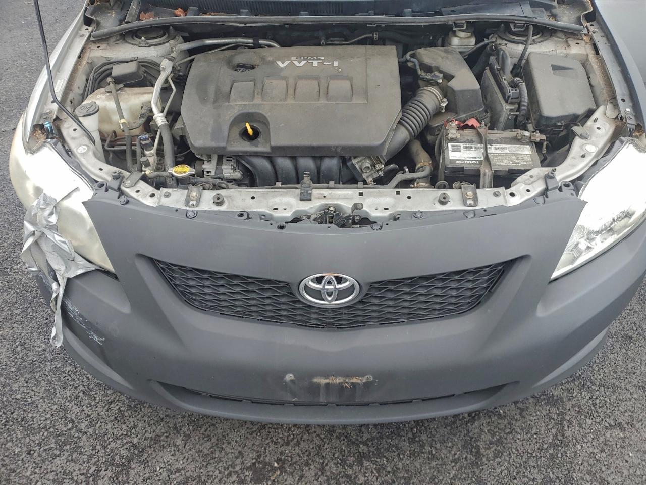 Toyota Corolla Base Image 8