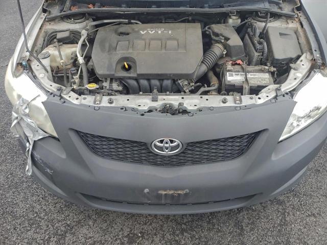Toyota Corolla Base Image 8