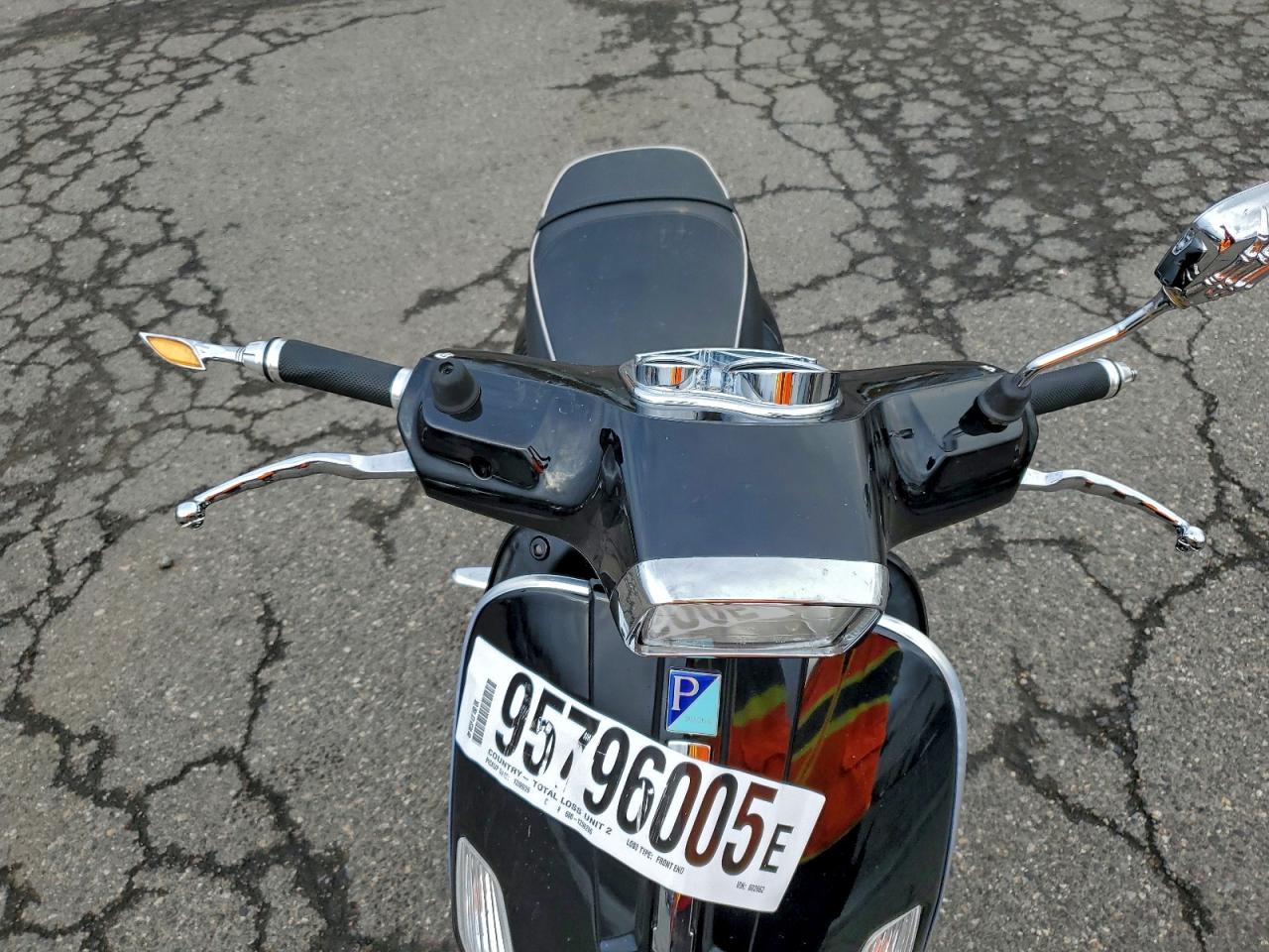 Vespa Scooter 150 Image 6