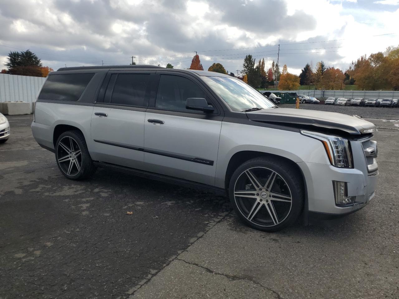 Cadillac Escalade Esv Premium Image 8
