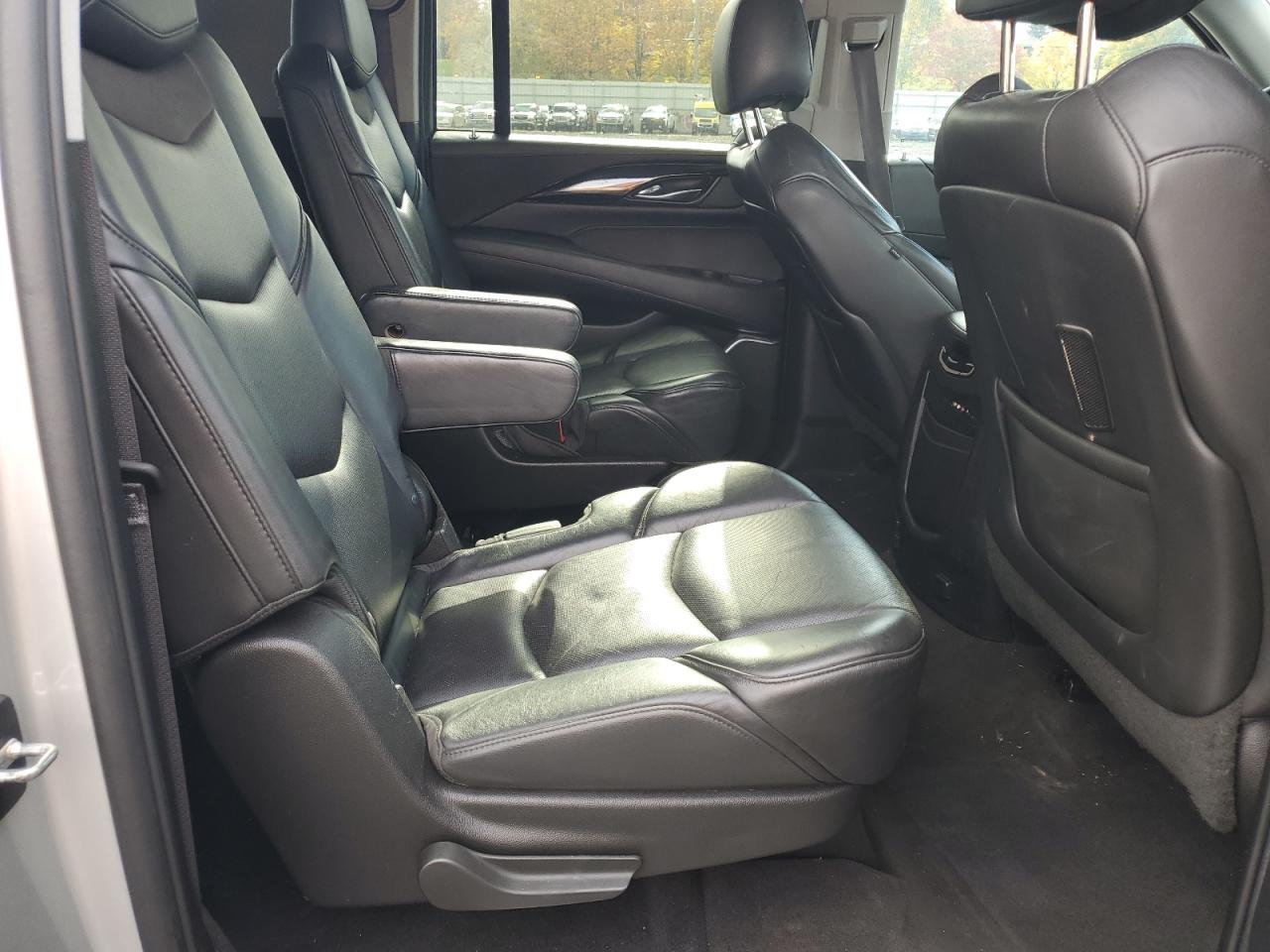 Cadillac Escalade Esv Premium Image 6