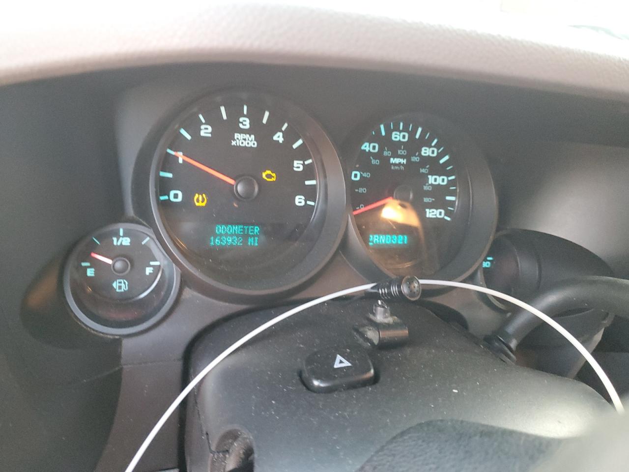 Chevrolet Silverado K1500 Image 6