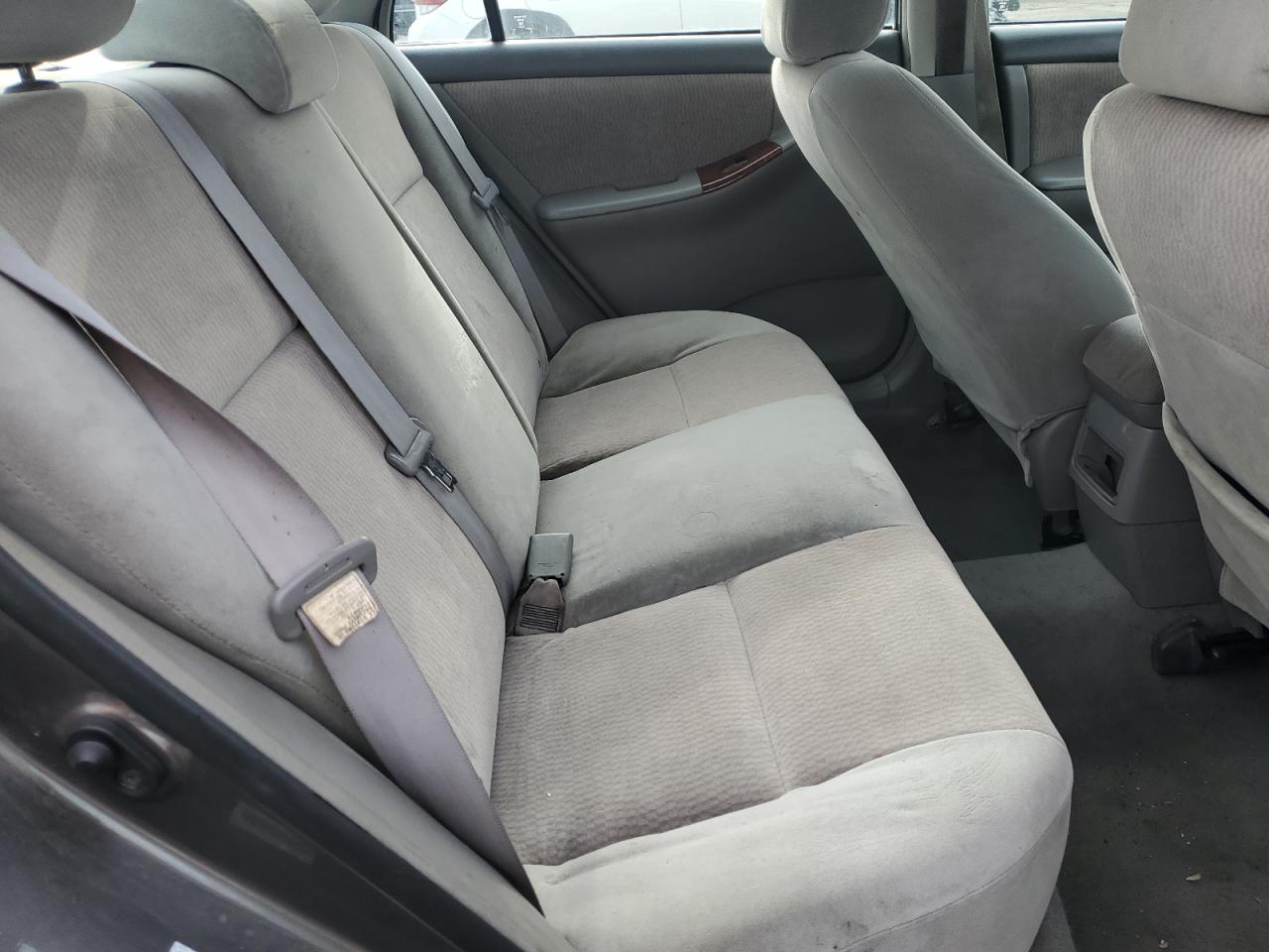 Toyota Corolla Ce Image 7