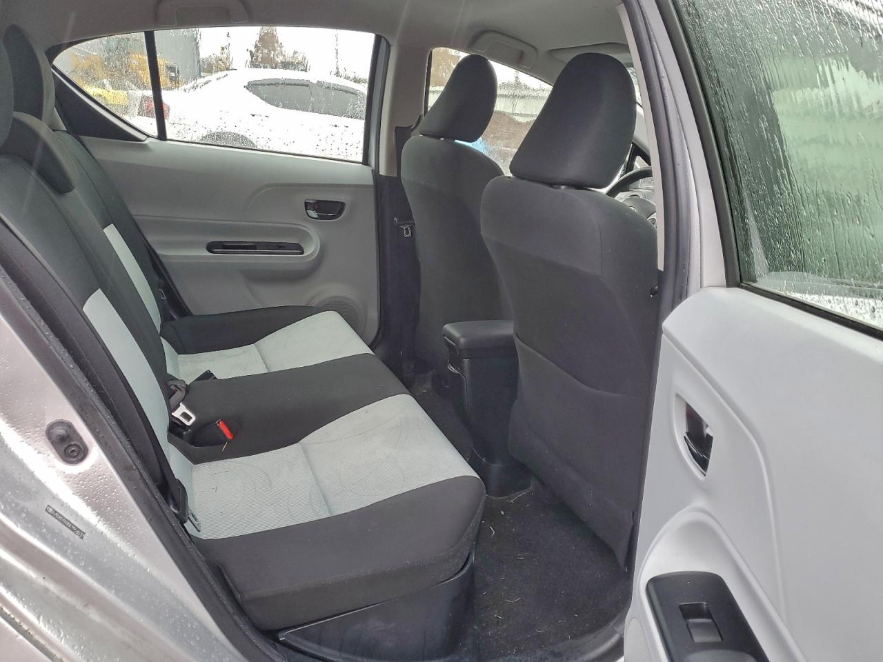 Toyota Prius Image 6