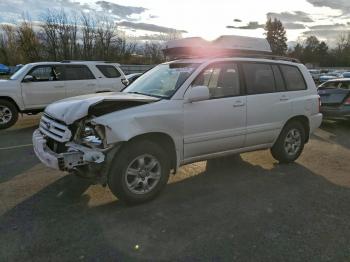  Salvage Toyota Highlander