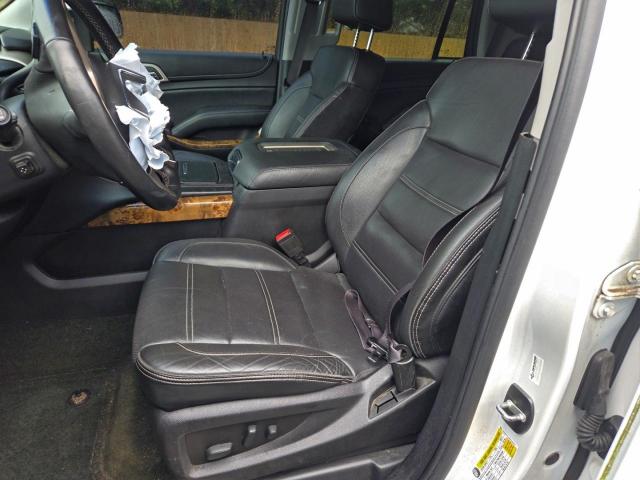 GMC Yukon Denali Image 7