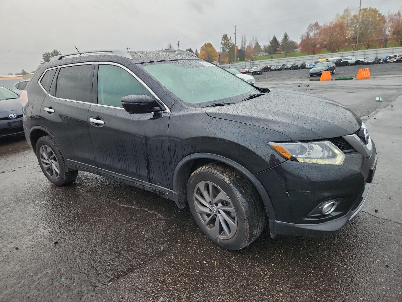 Nissan Rogue S Image 2