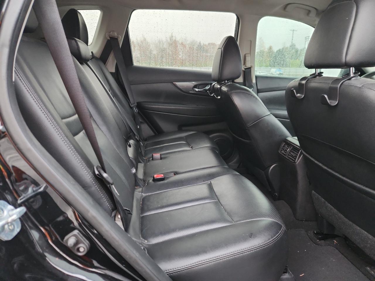 Nissan Rogue S Image 8