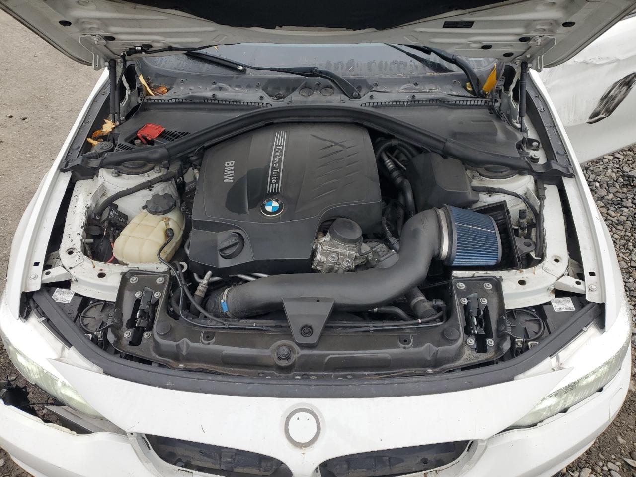 BMW 4 Series Xi Image 4