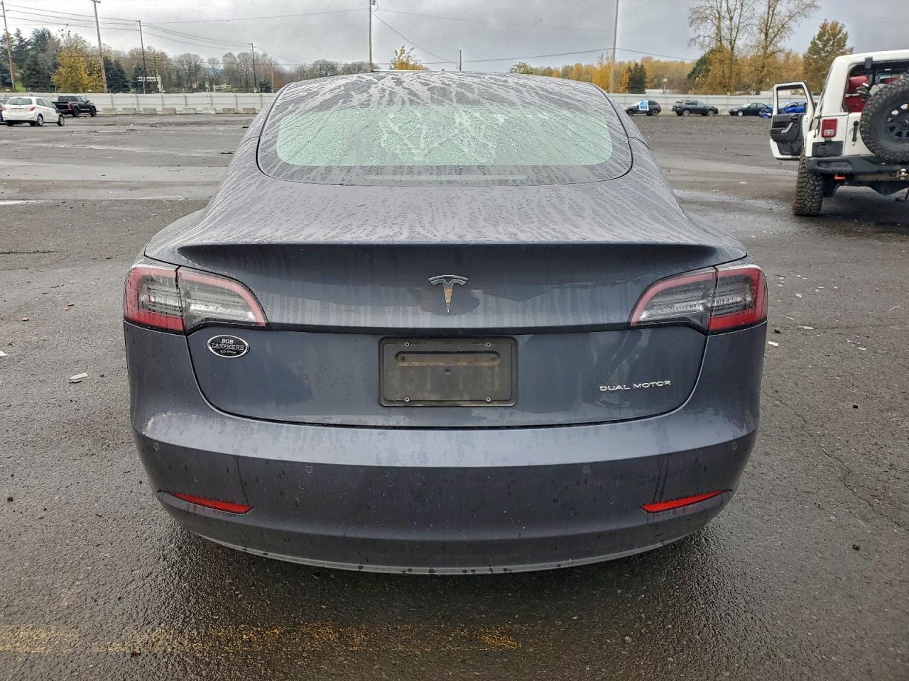 Tesla Model 3 Image 7