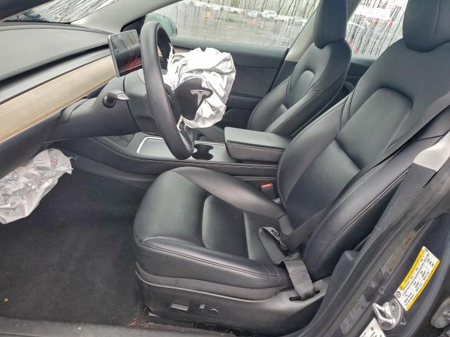 Tesla Model 3 Image 11