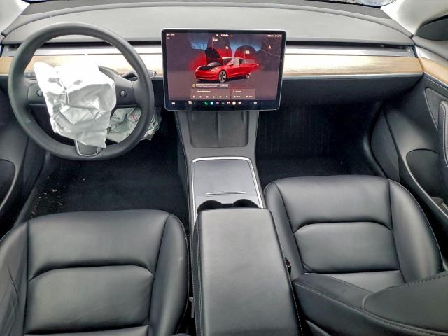 Tesla Model 3 Image 6