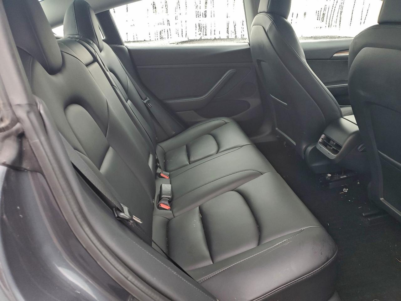 Tesla Model 3 Image 12