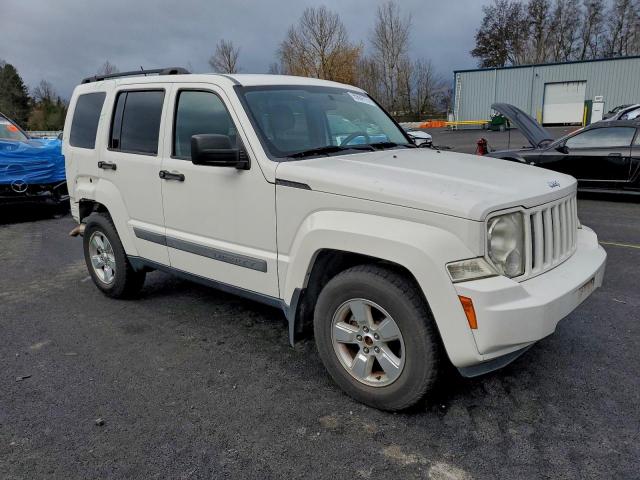 Jeep Liberty Sport Image 13
