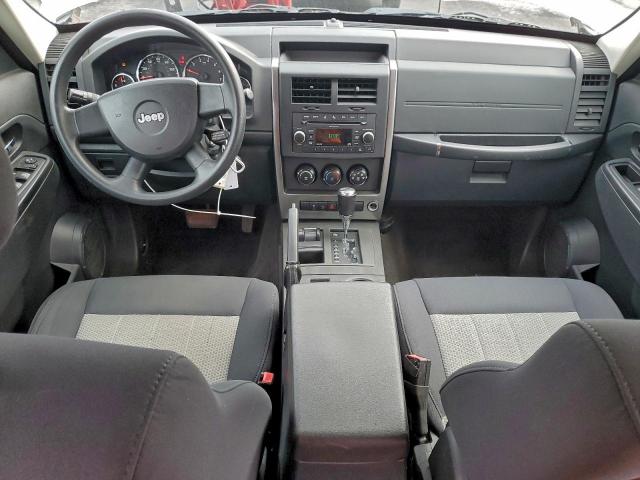 Jeep Liberty Sport Image 12