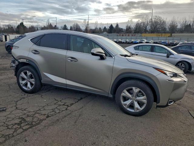Lexus NX 300h Image 10