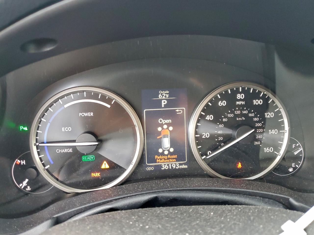 Lexus NX 300h Image 5