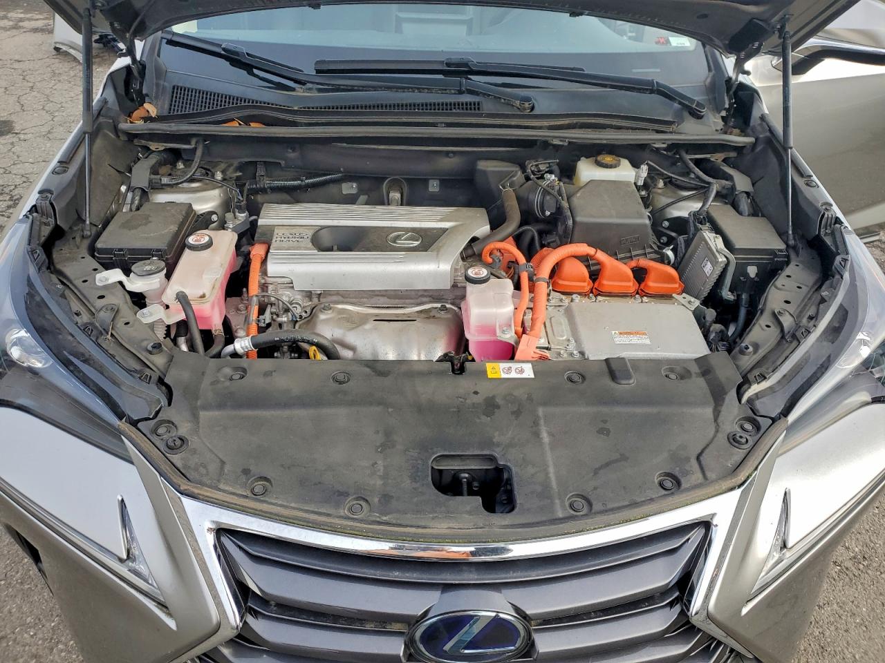 Lexus NX 300h Image 7