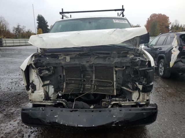 Chevrolet Express Image 3