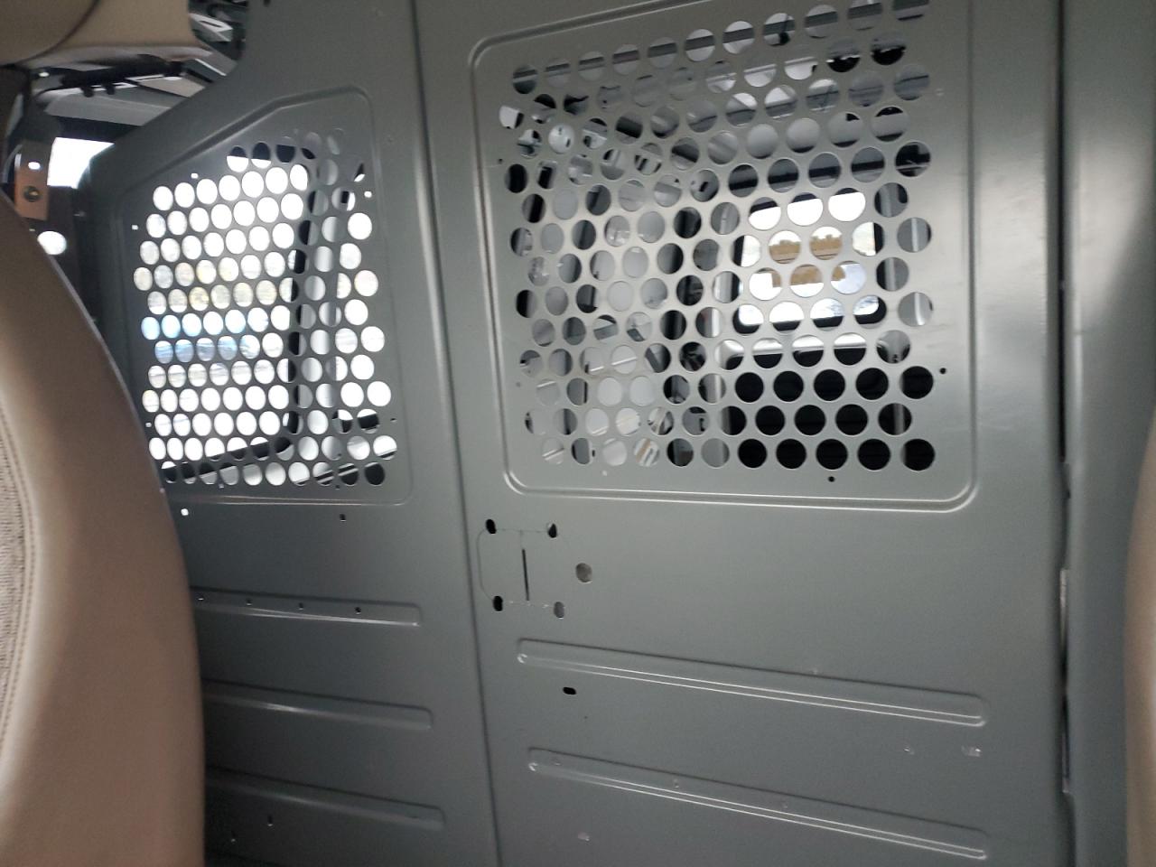 Chevrolet Express Image 12