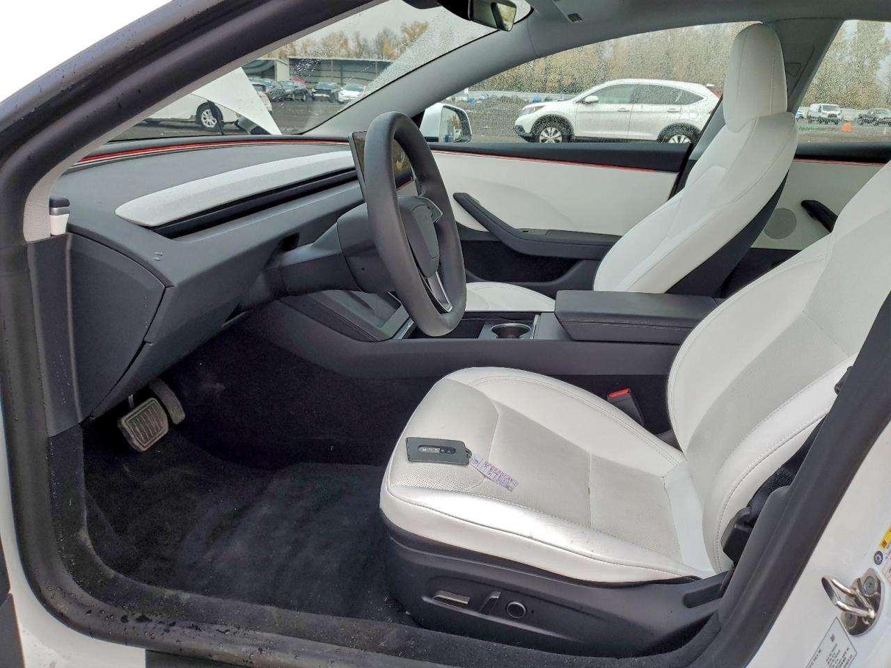Tesla Model 3 Image 5