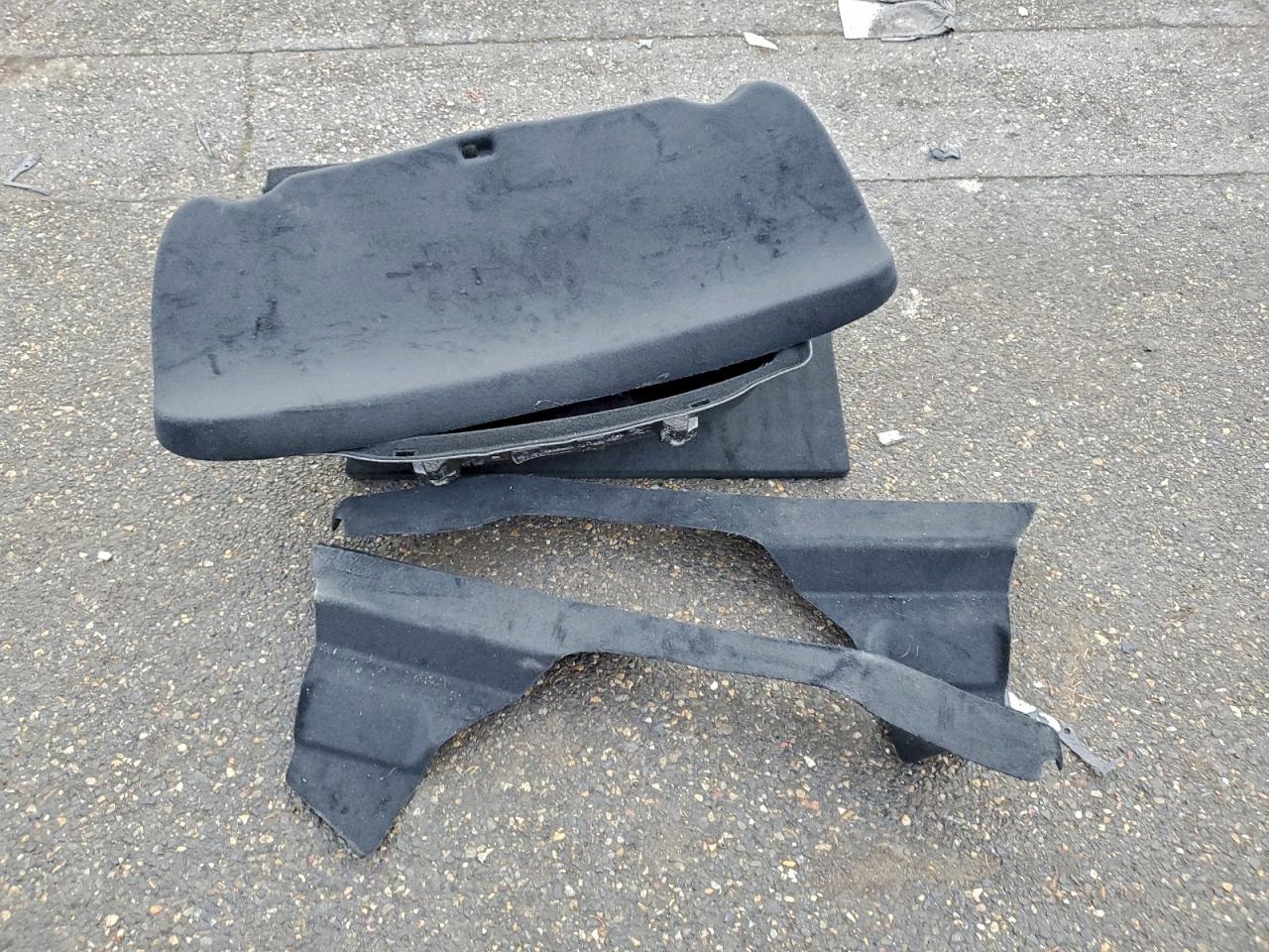 Tesla Model 3 Image 8