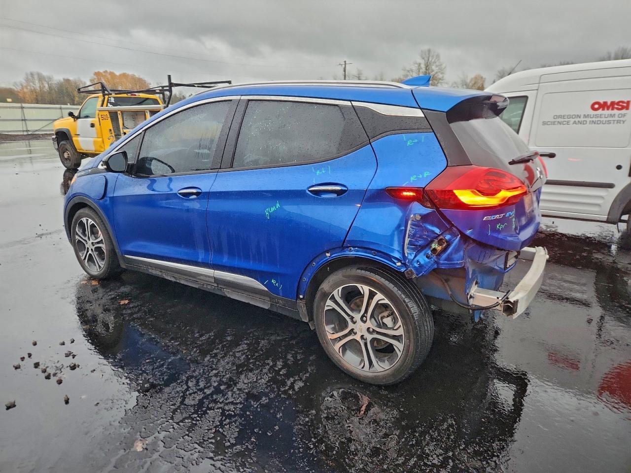 Chevrolet Bolt Premier Image 11