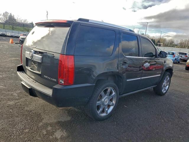 Cadillac Escalade Premium Image 2