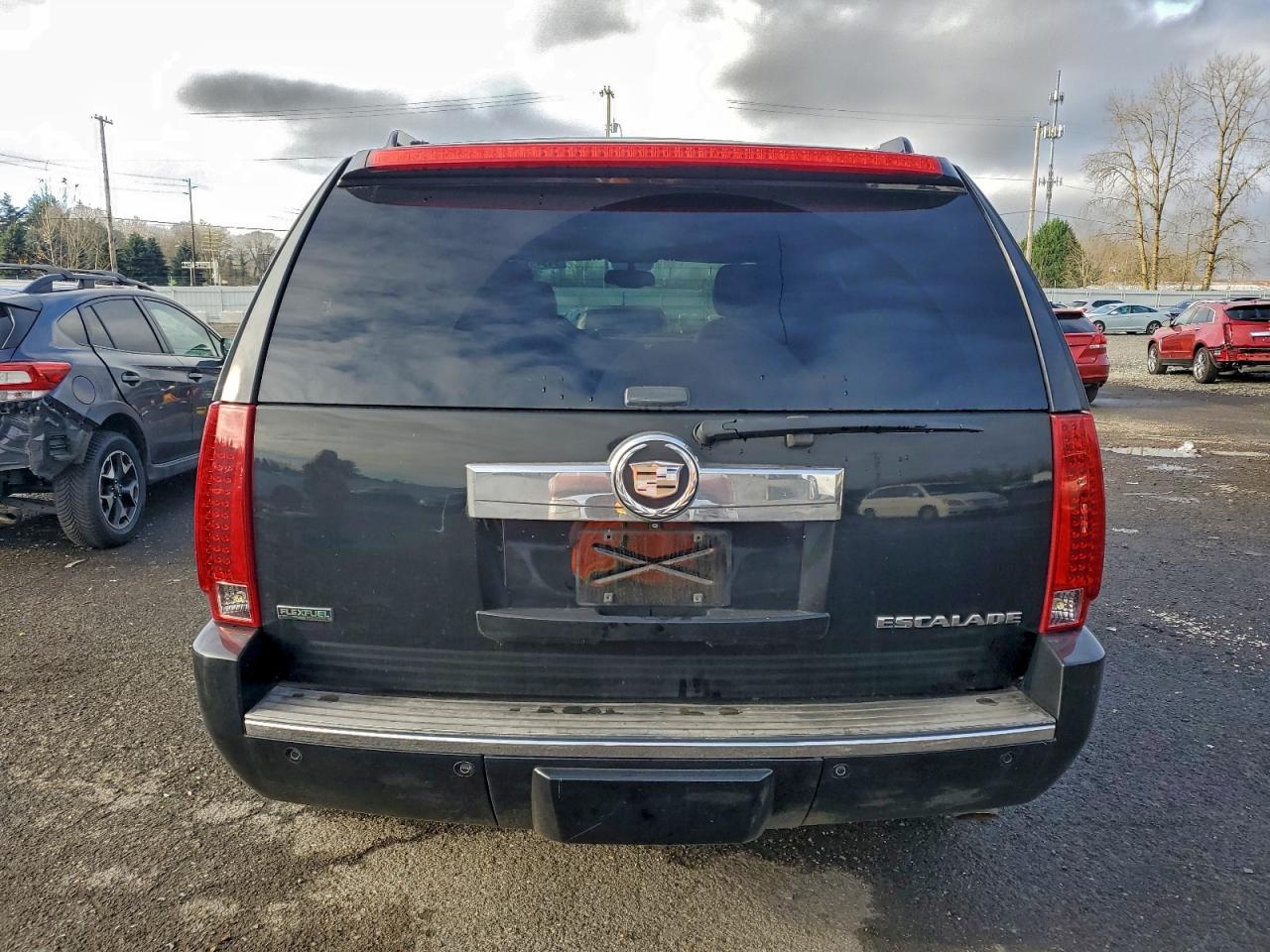 Cadillac Escalade Premium Image 10