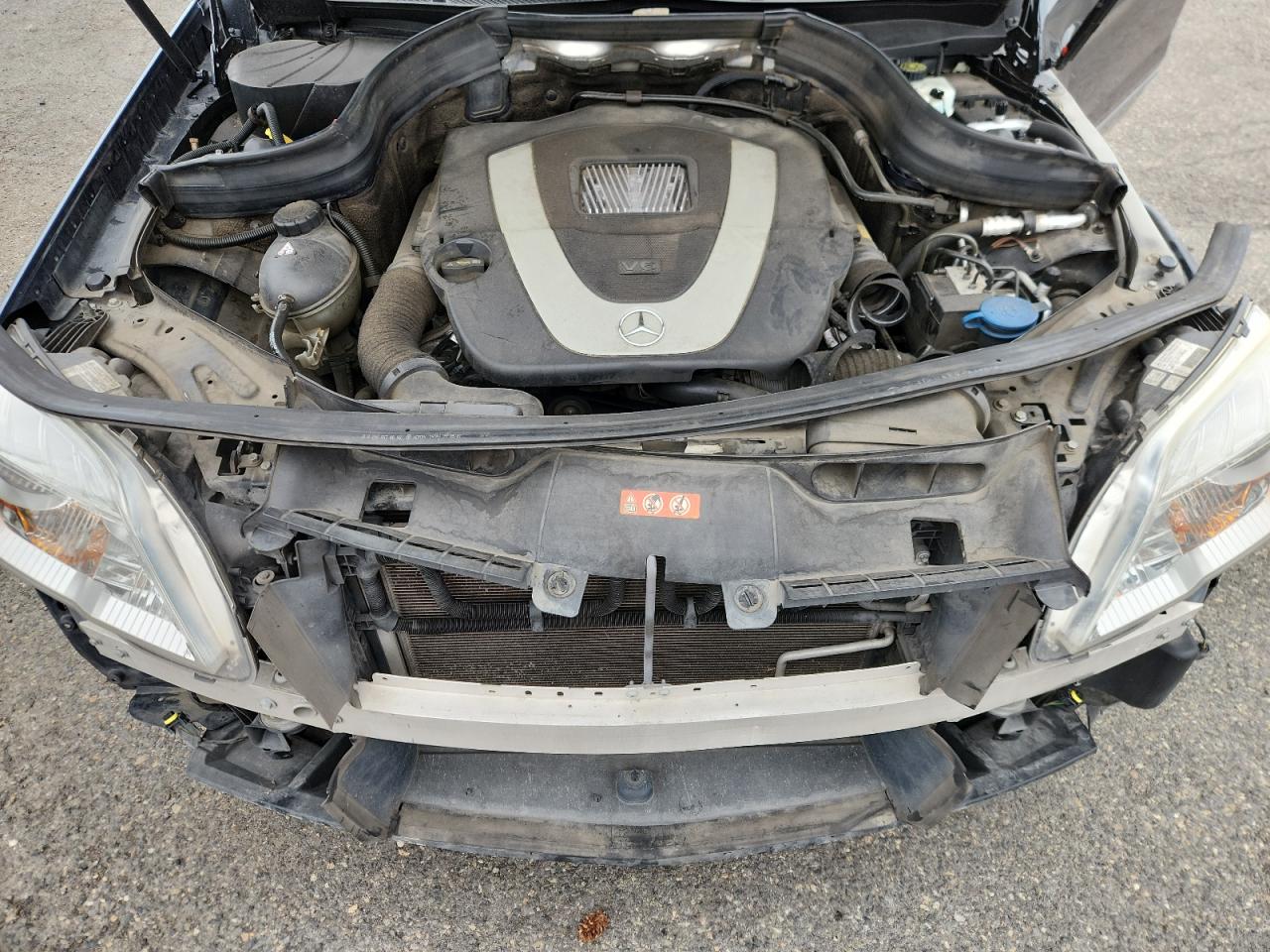 Mercedes-Benz GLK 350 Image 7