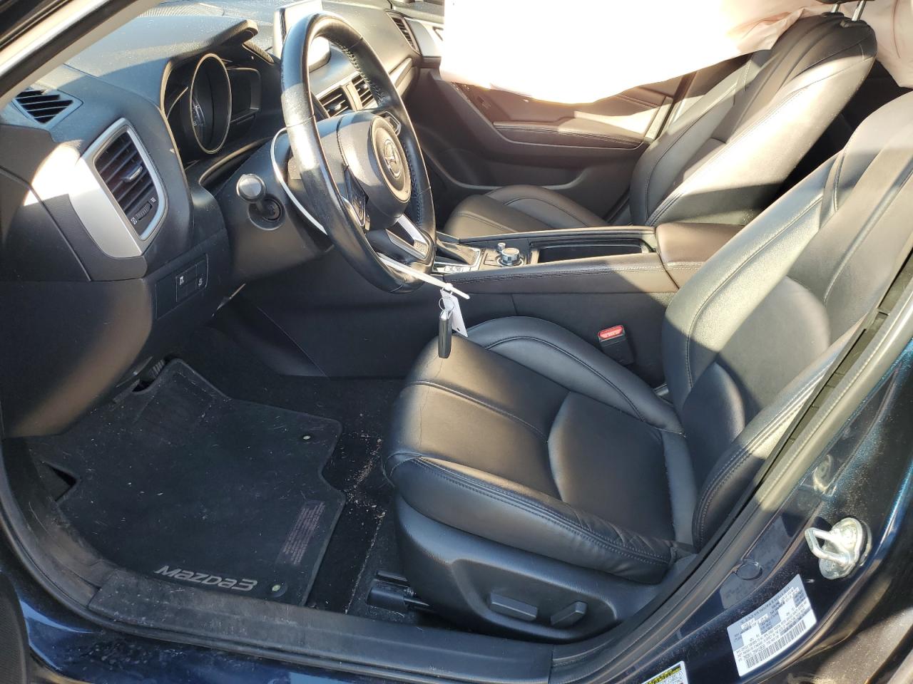 Mazda 3 Touring Image 10