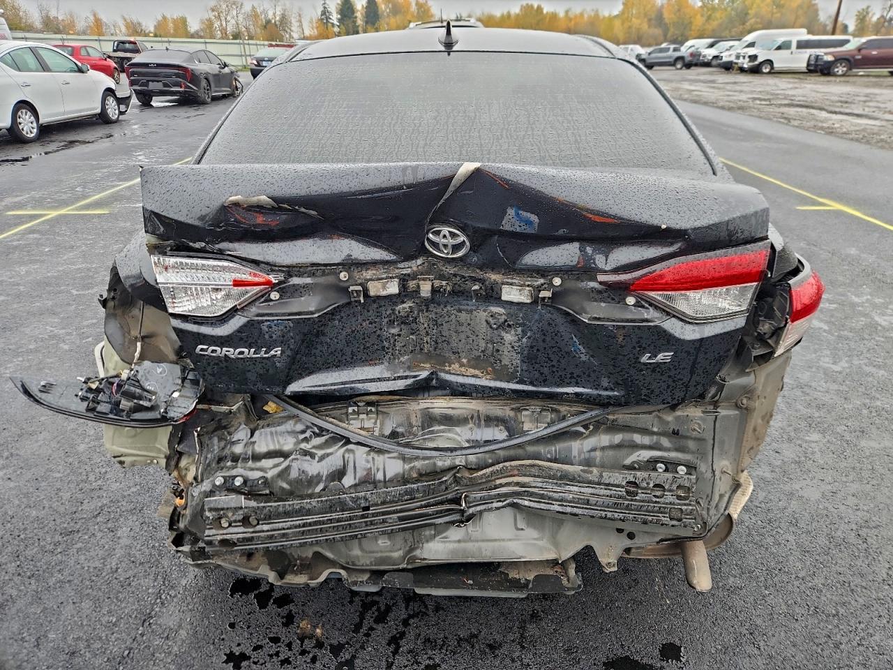 Toyota Corolla Le Image 6