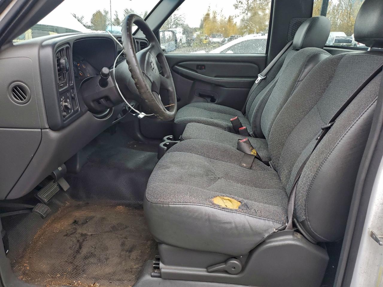 Chevrolet Silverado C1500 Classic Image 3