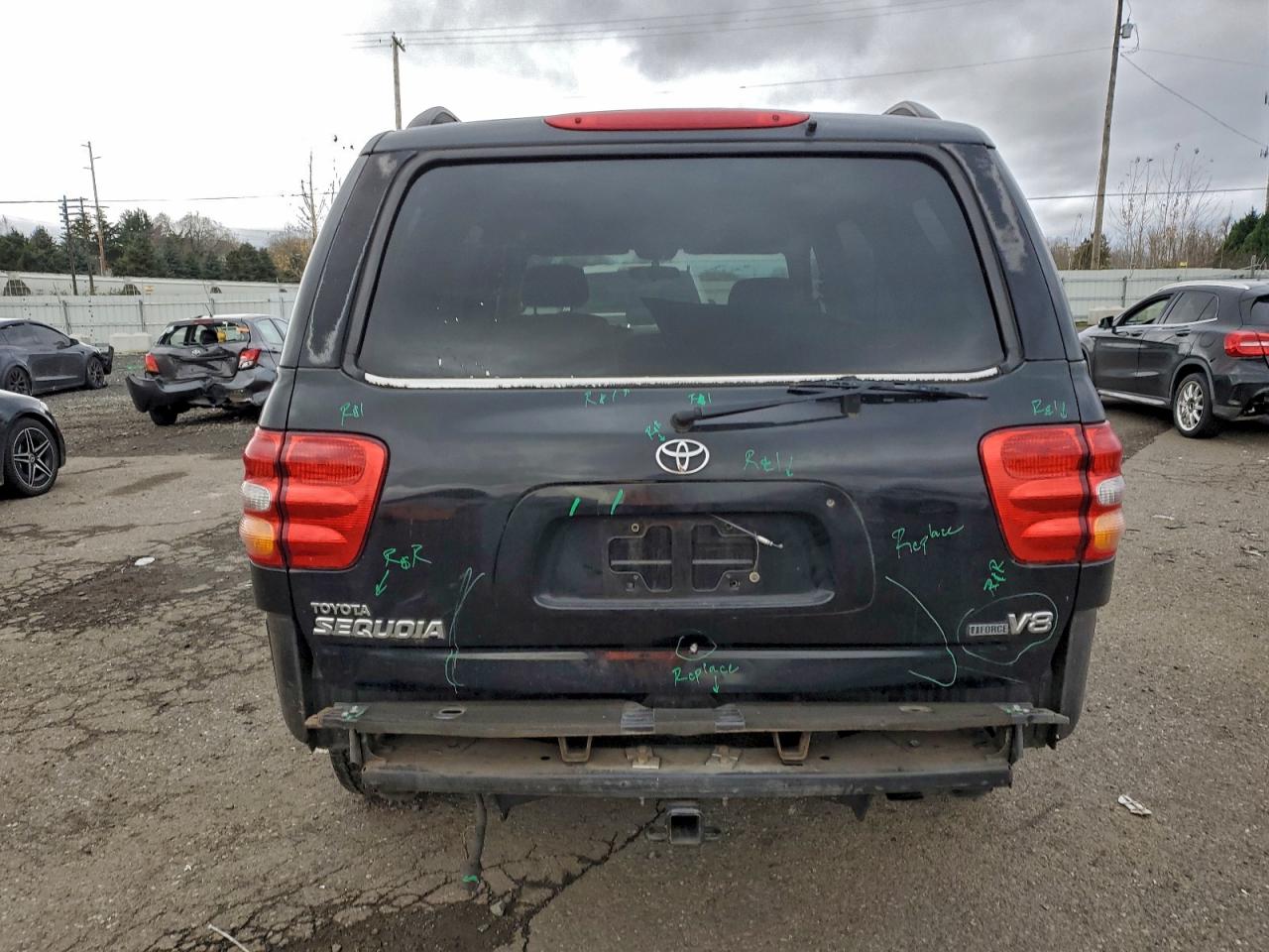Toyota Sequoia Sr5 Image 3