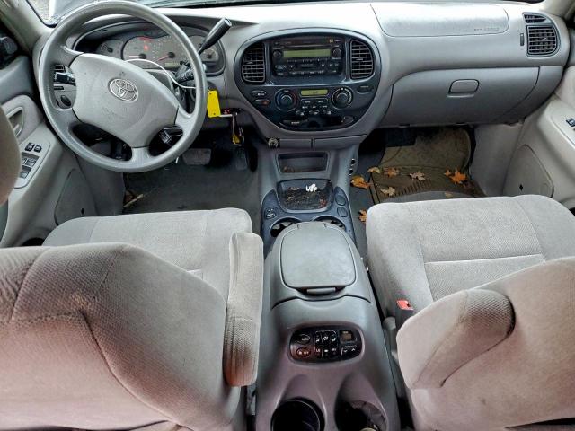 Toyota Sequoia Sr5 Image 8