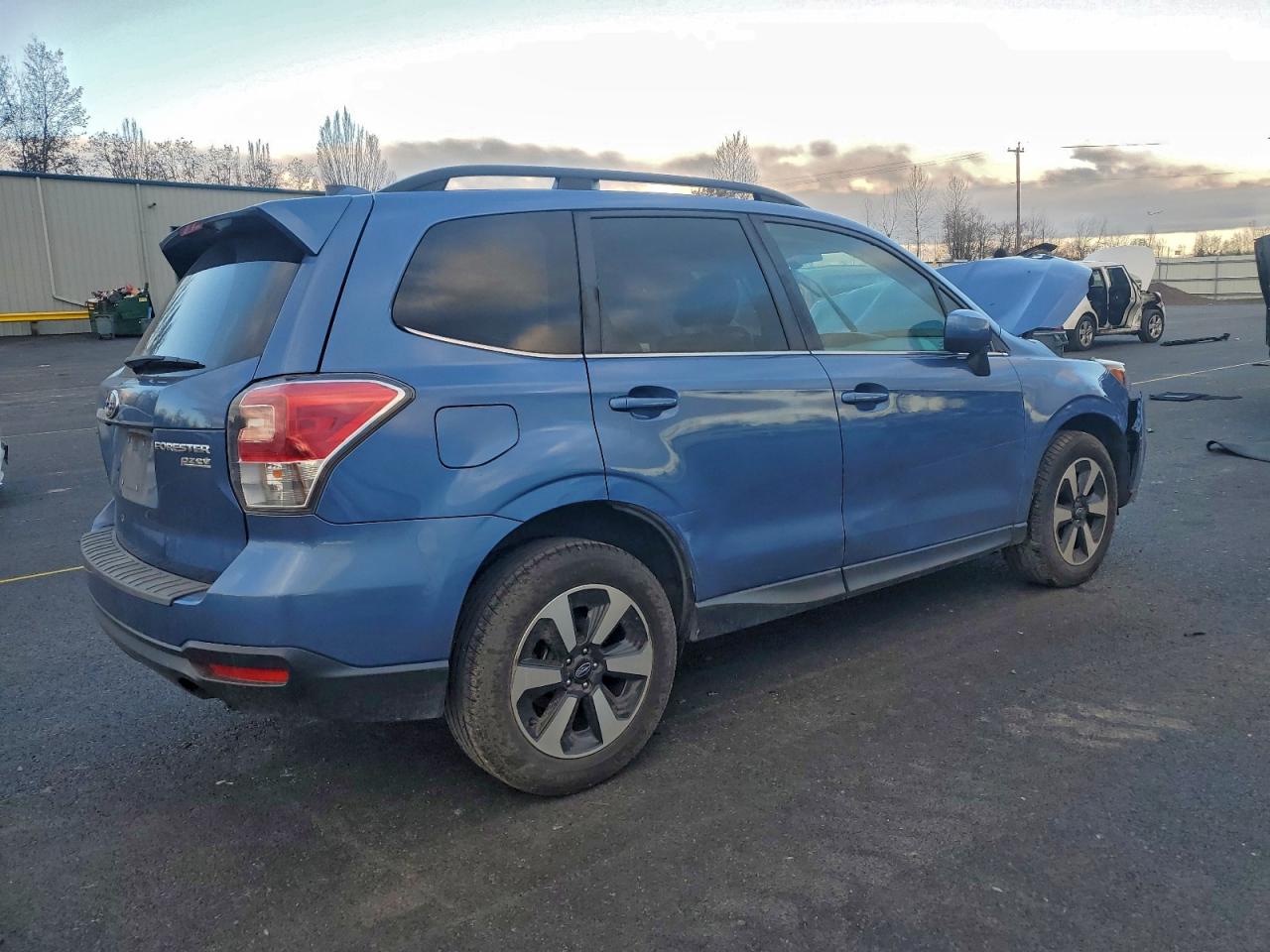 Subaru Forester 2.5i Limited Image 3