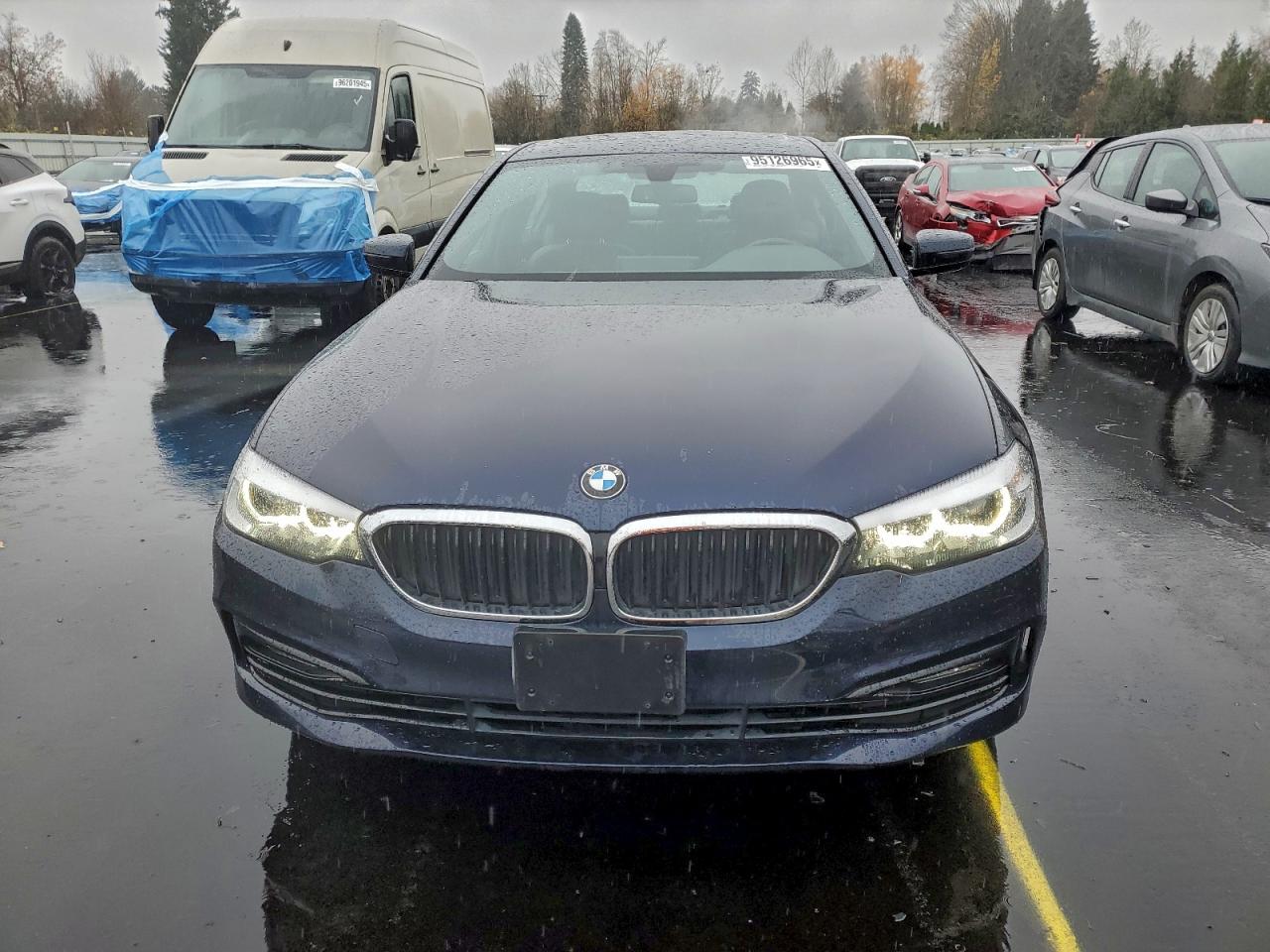 BMW 5 Series Image 2