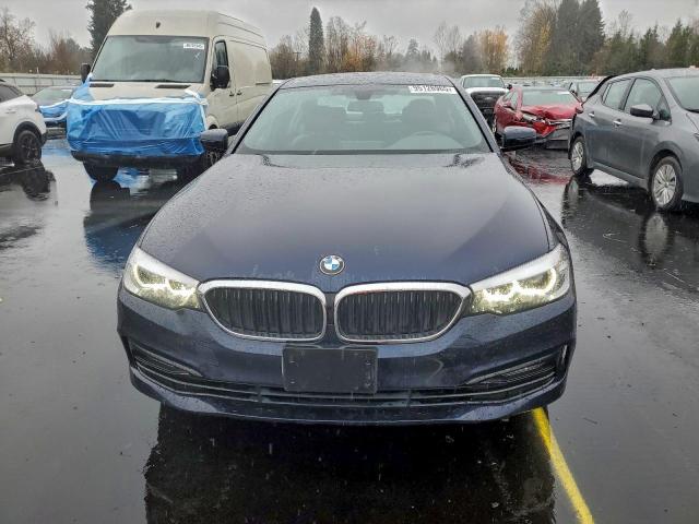 BMW 5 Series Image 2