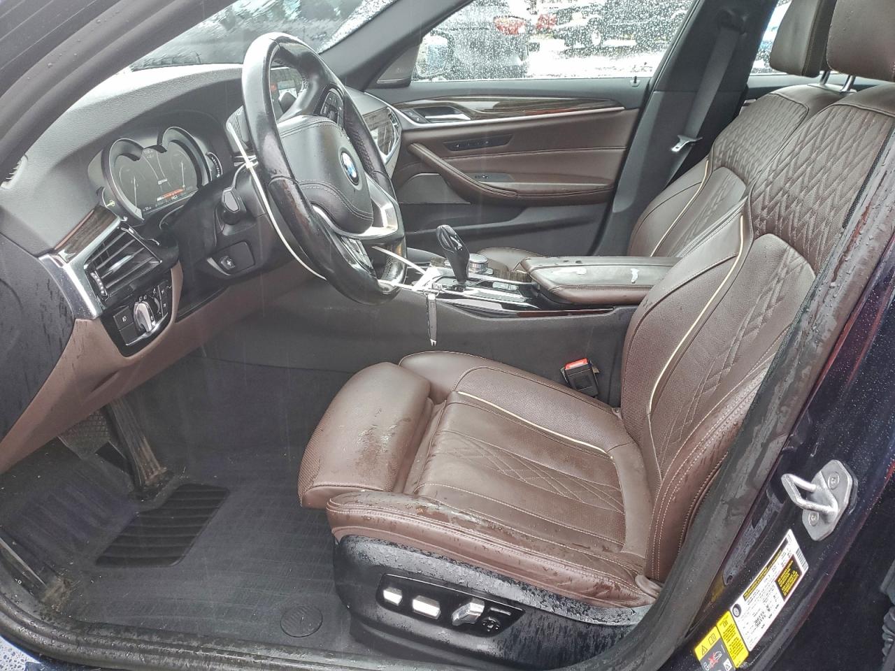 BMW 5 Series Image 10