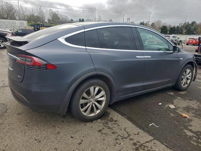 Tesla Model X Image 8