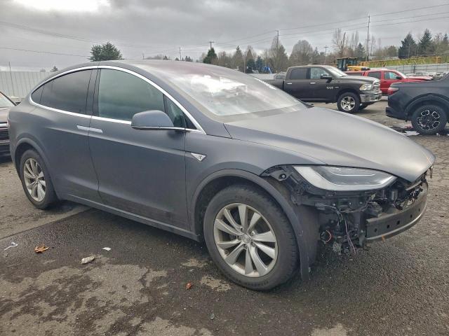 Tesla Model X Image 11