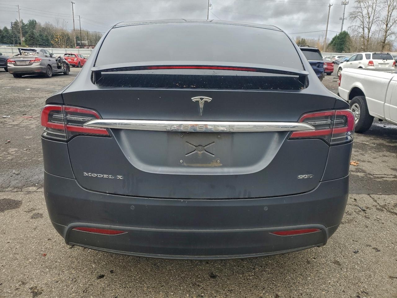 Tesla Model X Image 9