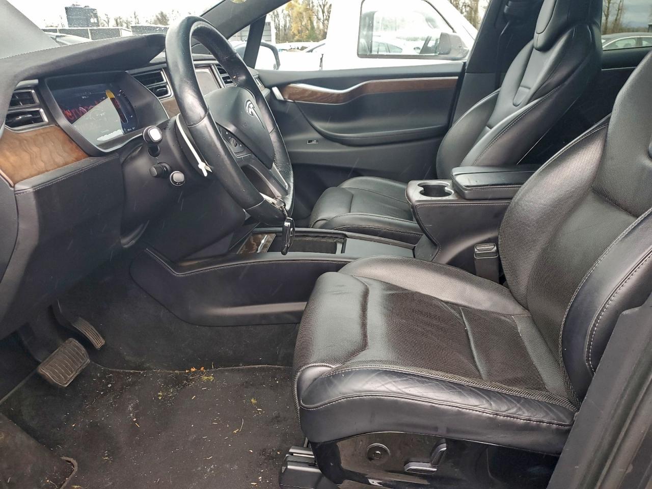 Tesla Model X Image 7