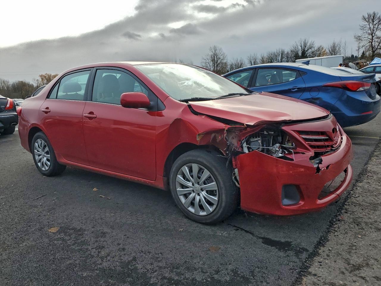 Toyota Corolla Base Image 9