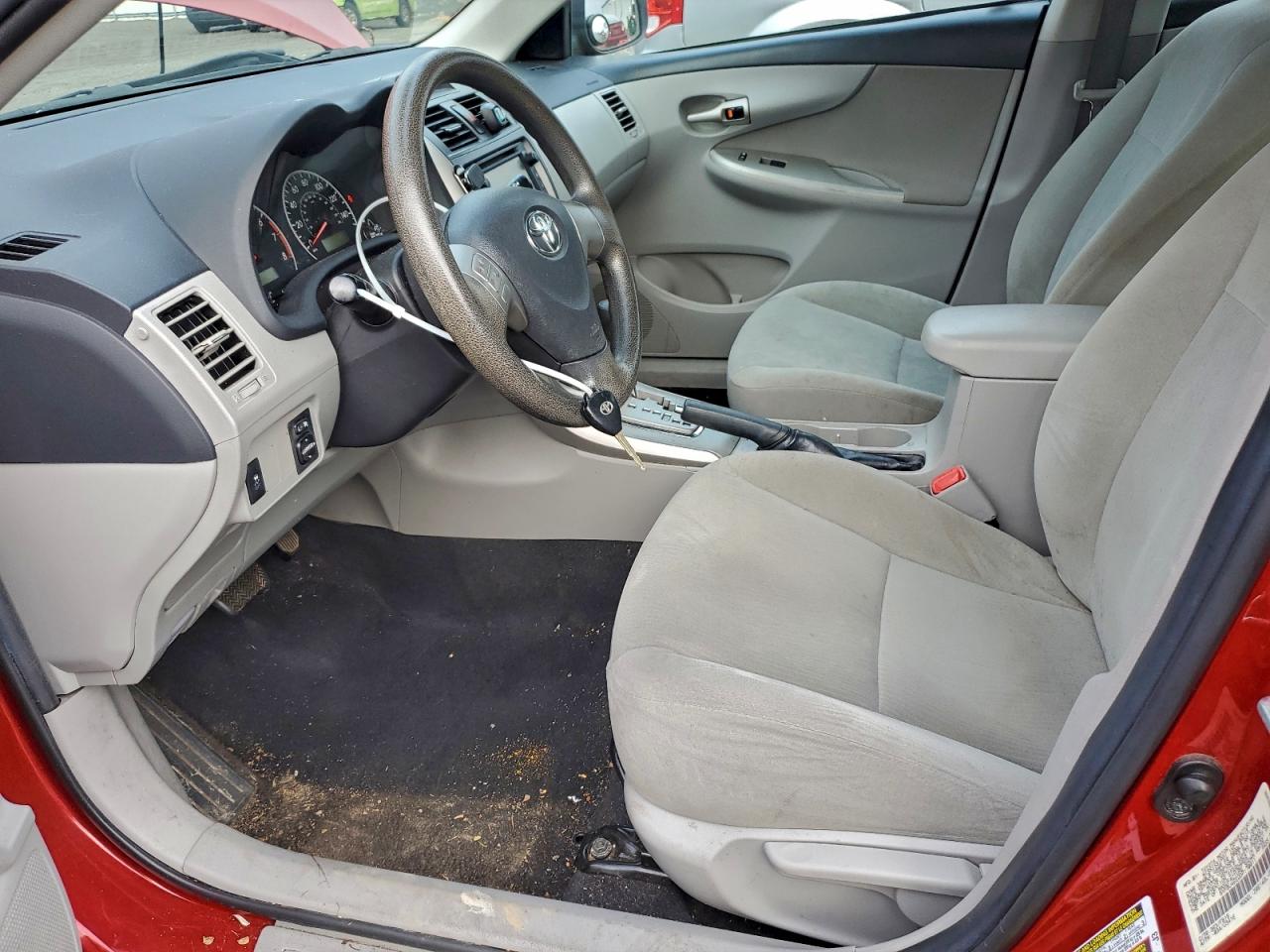 Toyota Corolla Base Image 4