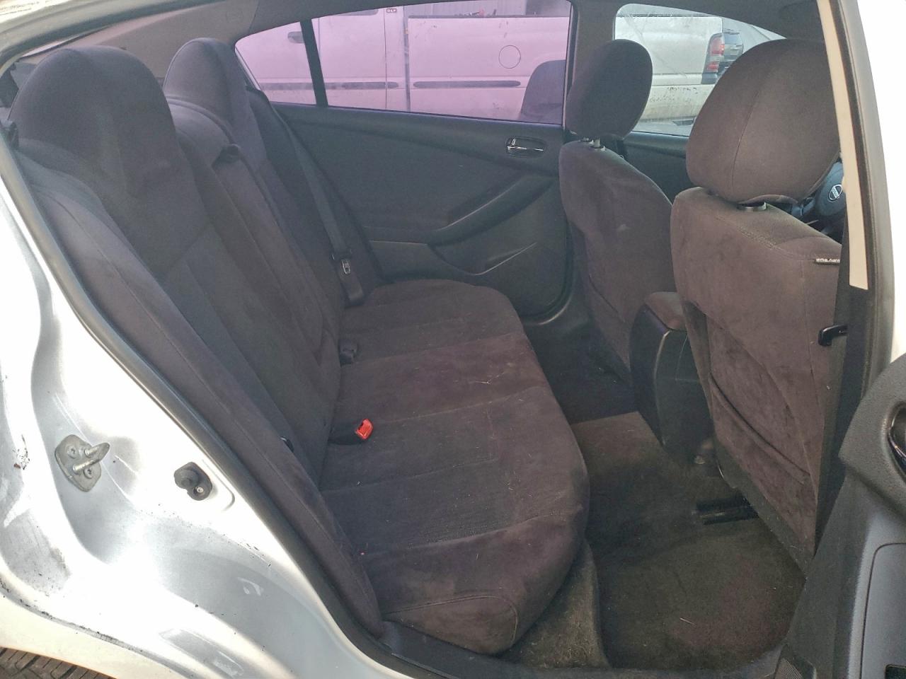 Nissan Altima Base Image 2