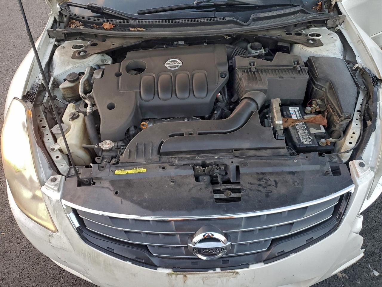 Nissan Altima Base Image 12