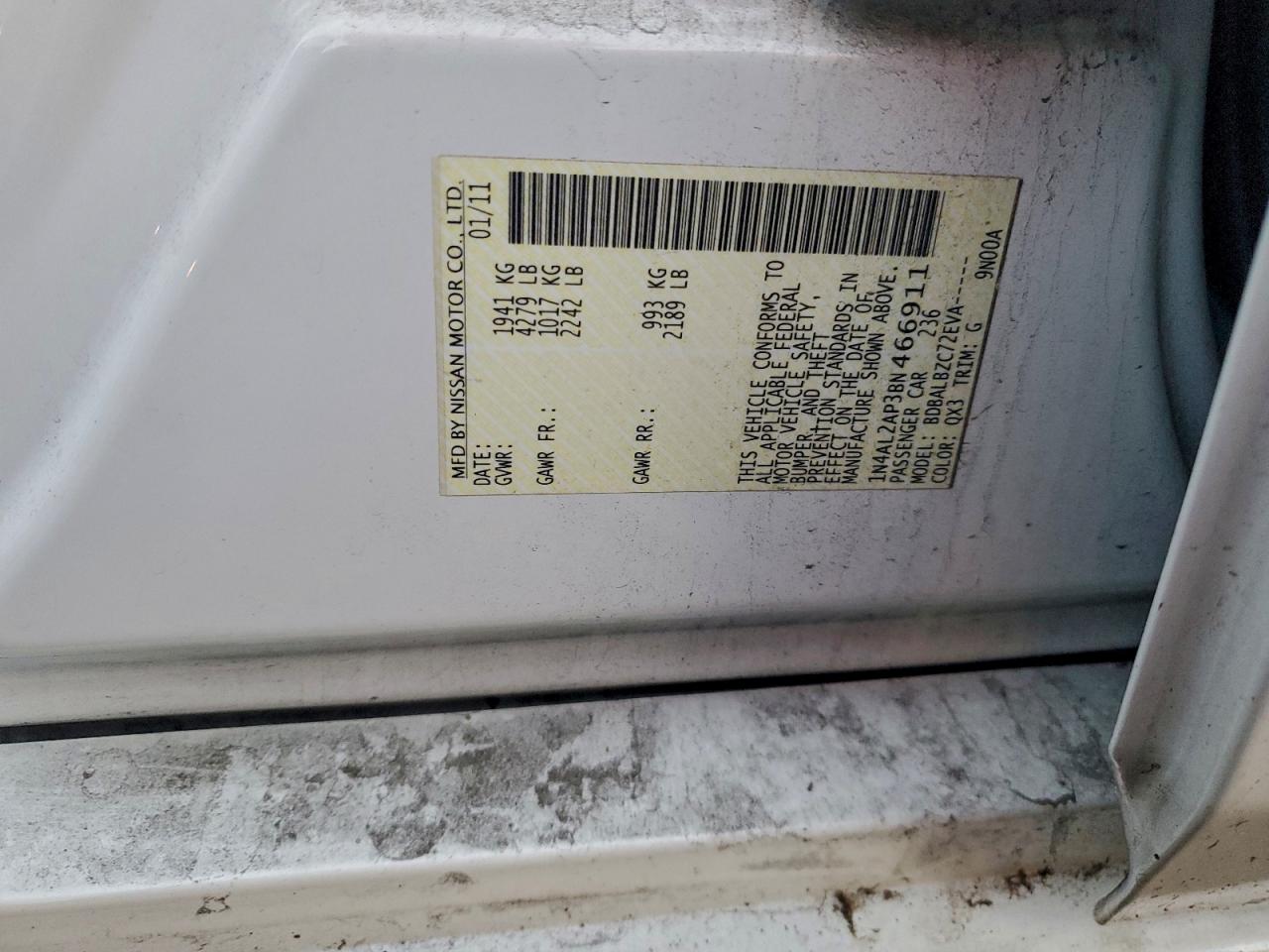 Nissan Altima Base Image 8