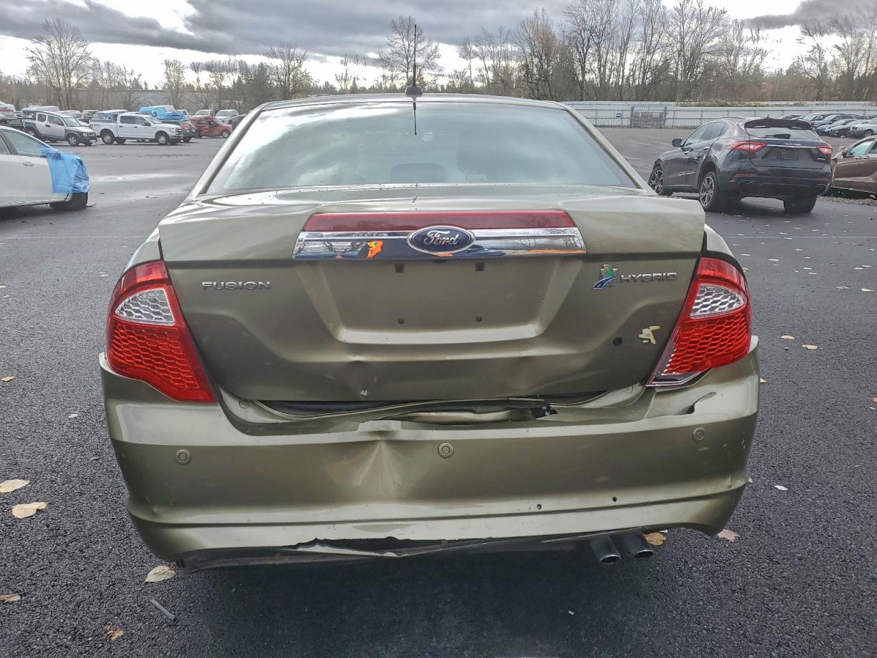 Ford Fusion Hybrid Image 4