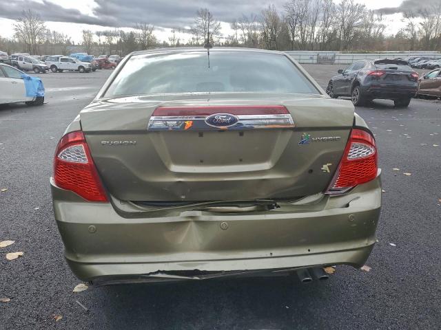 Ford Fusion Hybrid Image 4